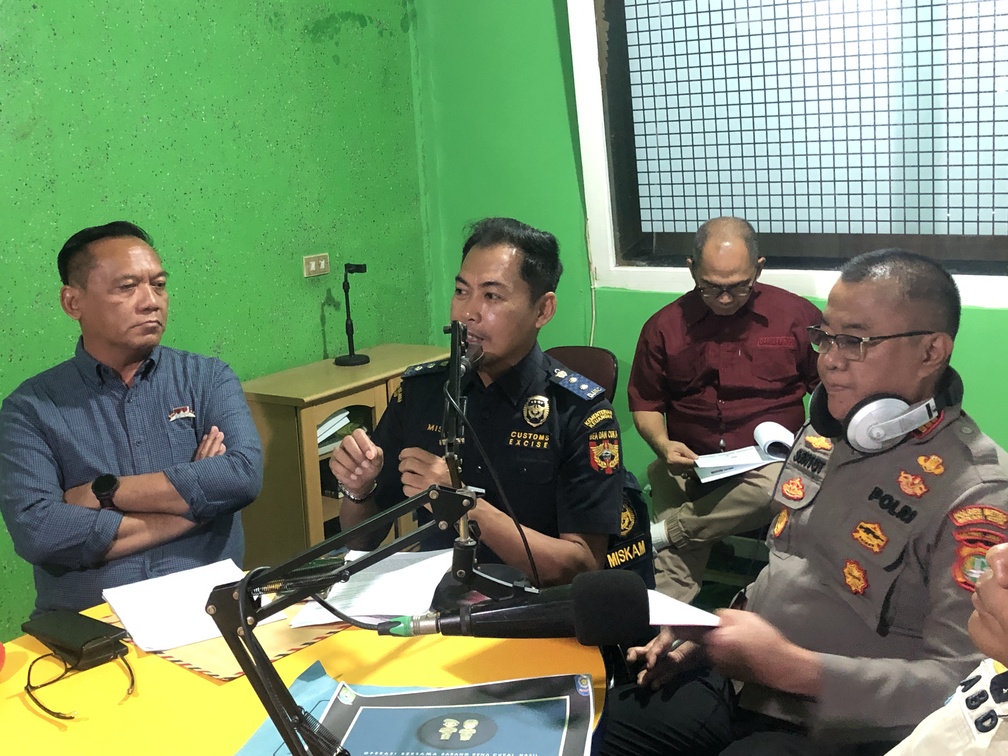Tingkatkan Kesadaran Masyarakat, Bea Cukai Kanwil Jakarta Gelar Sosialisasi Gempur Rokok Ilegal Melalui Radio