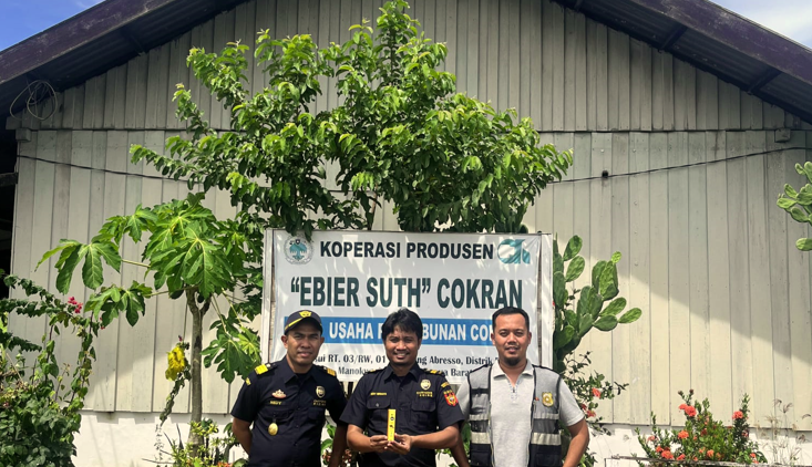 Bea Cukai Manokwari Lakukan Kunjungan dan Sosialisasi ke PT Ebier Suth Cokran untuk Dukung Ekspor Cokelat Asli Papua Barat