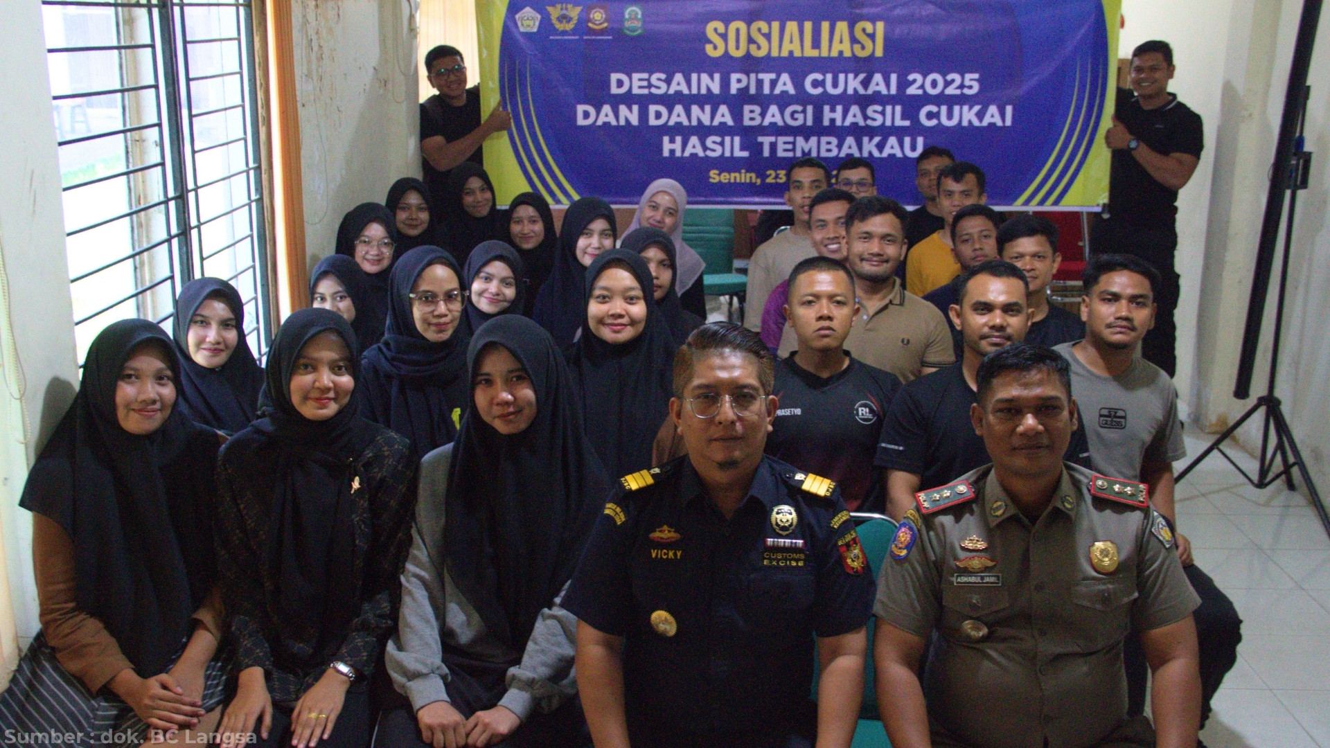 Satpol PP dan WH Lhokseumawe Gelar Sosialisasi Desain Pita Cukai 2025 dan DBHCHT untuk CPNS
