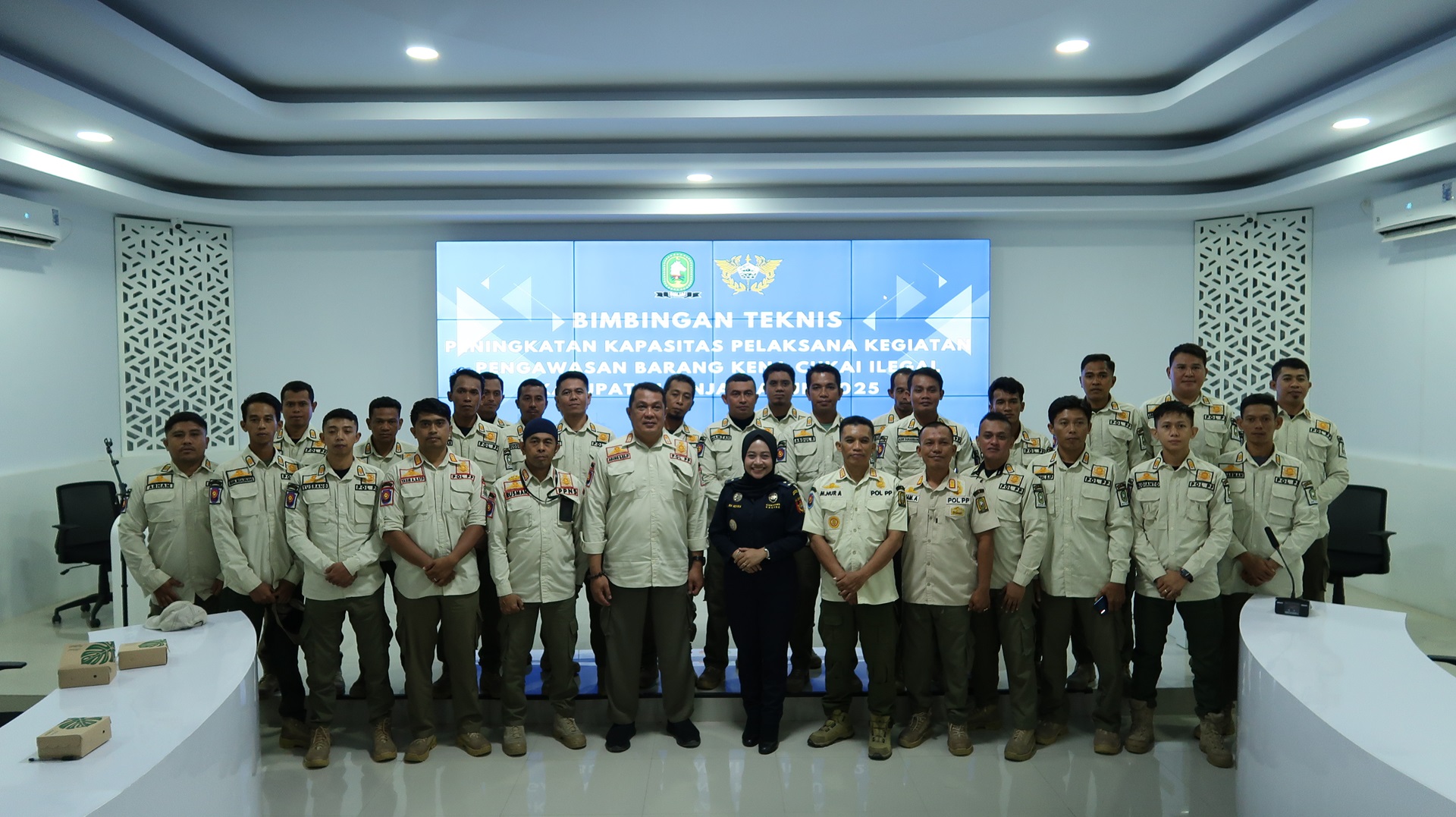 Peningkatan Kompetensi Identifikasi Pita Cukai Bersama Pemerintah Kabupaten Sinjai