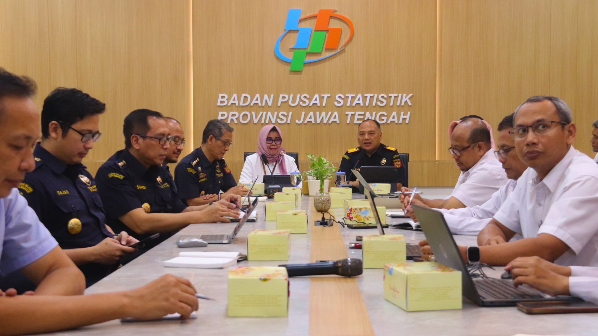 Perkuat Sinergi Antarinstansi, Kepala Kanwil Bea Cukai Jateng DIY Kunjungi BPS Jawa Tengah