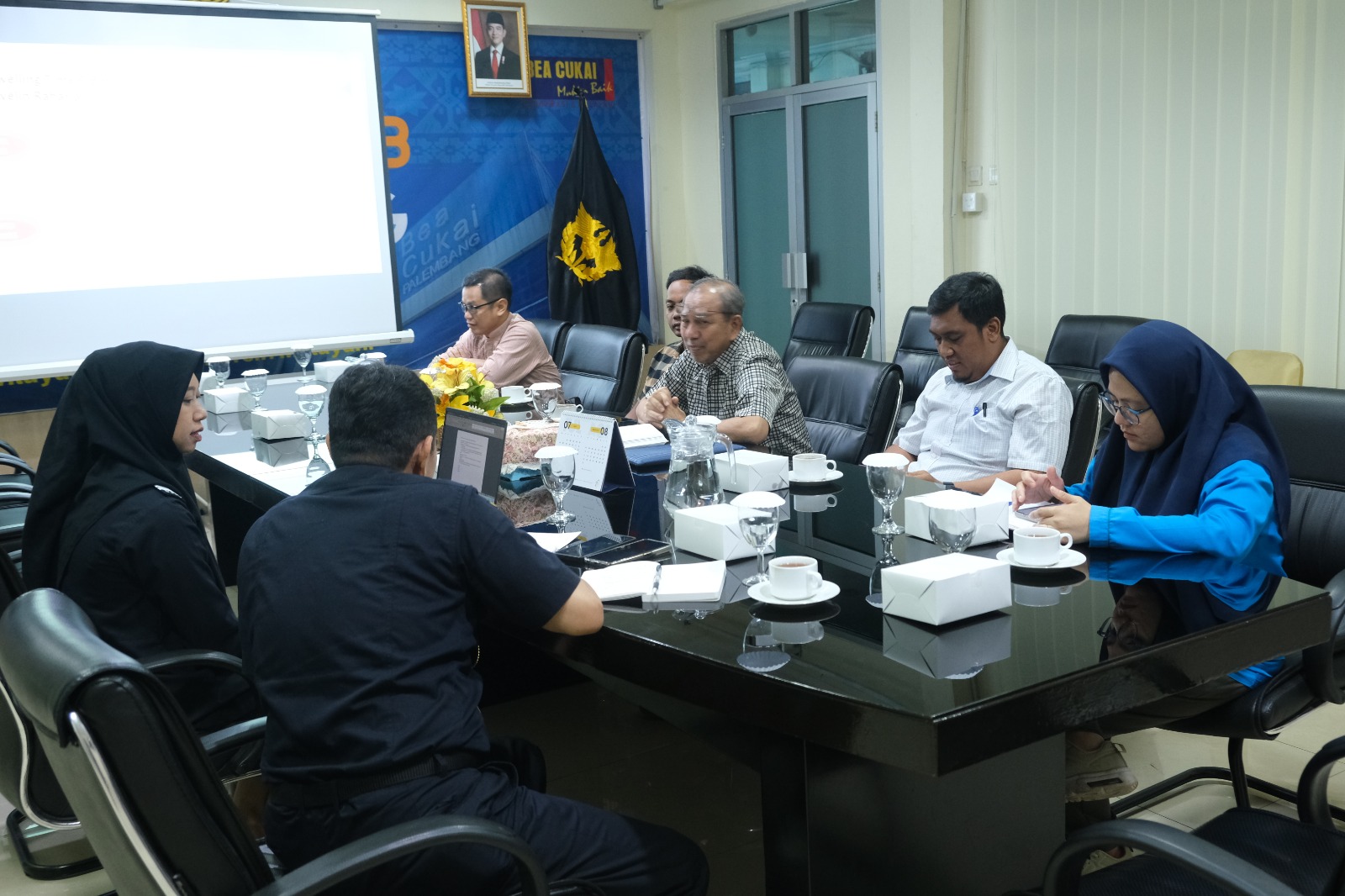 Asistensi dan Diskusi Terkait Dwelling Time