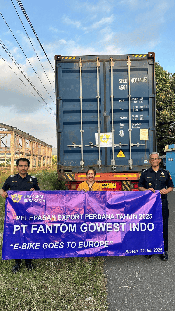 KITE IKM Dorong Ekspor, PT Fantom Gowest Indo Lepas Kontainer Perdana