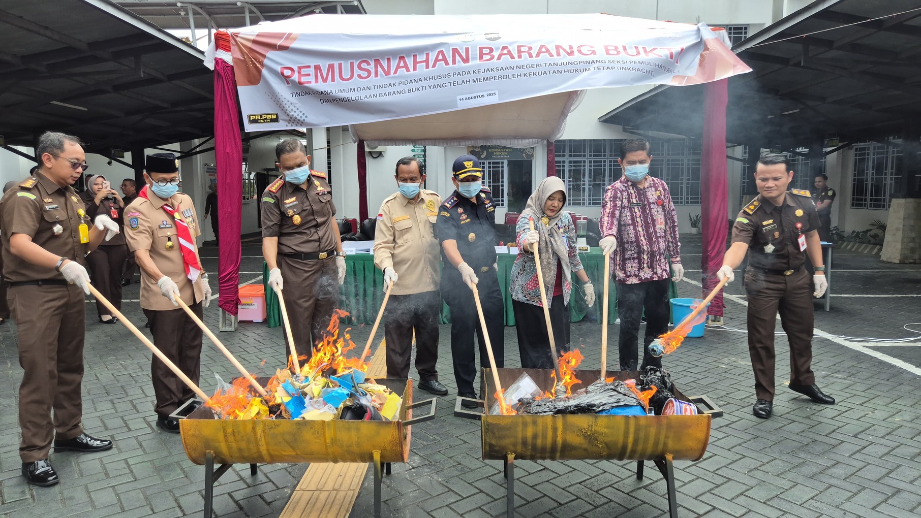 Pemusnahan Barang Bukti Hasil Putusan Kejaksaan Negeri Tanjungpinang