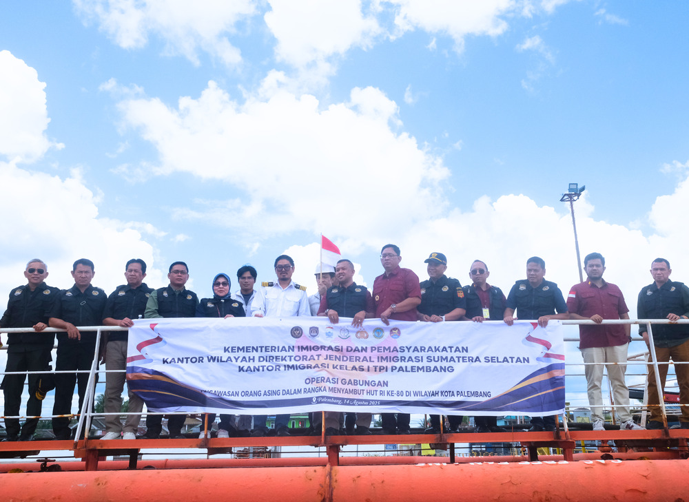 Sinergi, Instansi di Kota Palembang Lakukan Operasi Gabungan di Wilayah Perairan Sungai Musi