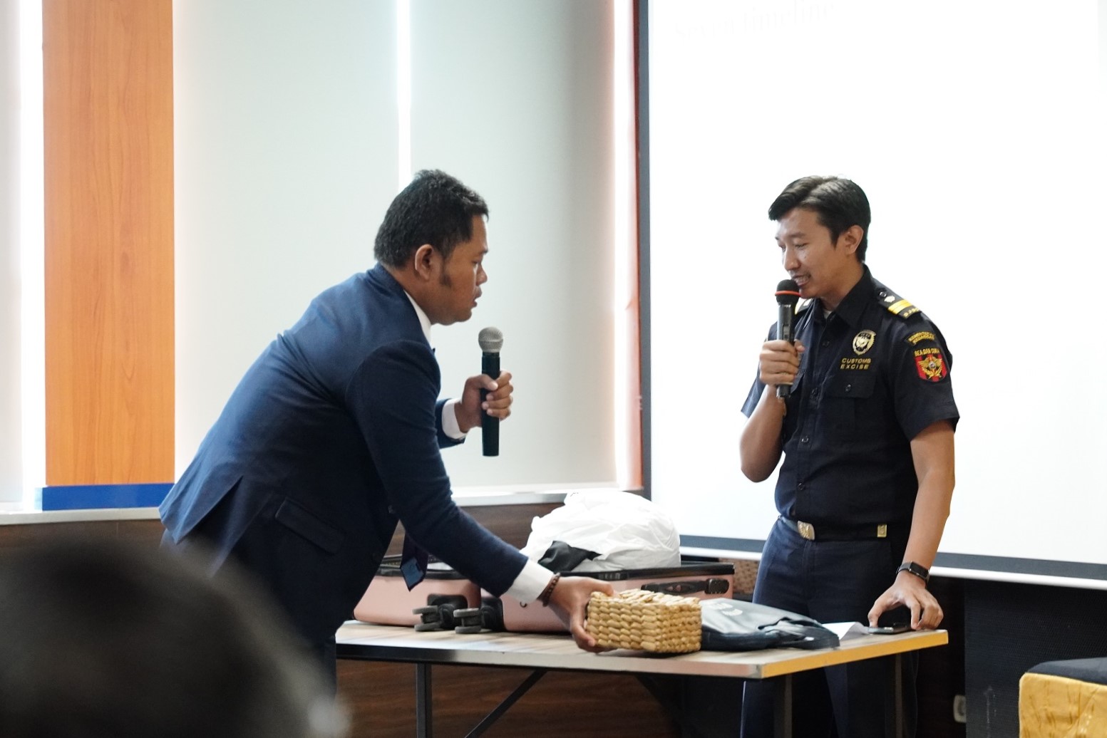 In House Training “English for Customs Officer” Dukung Kesiapan Petugas di Bandara Internasional