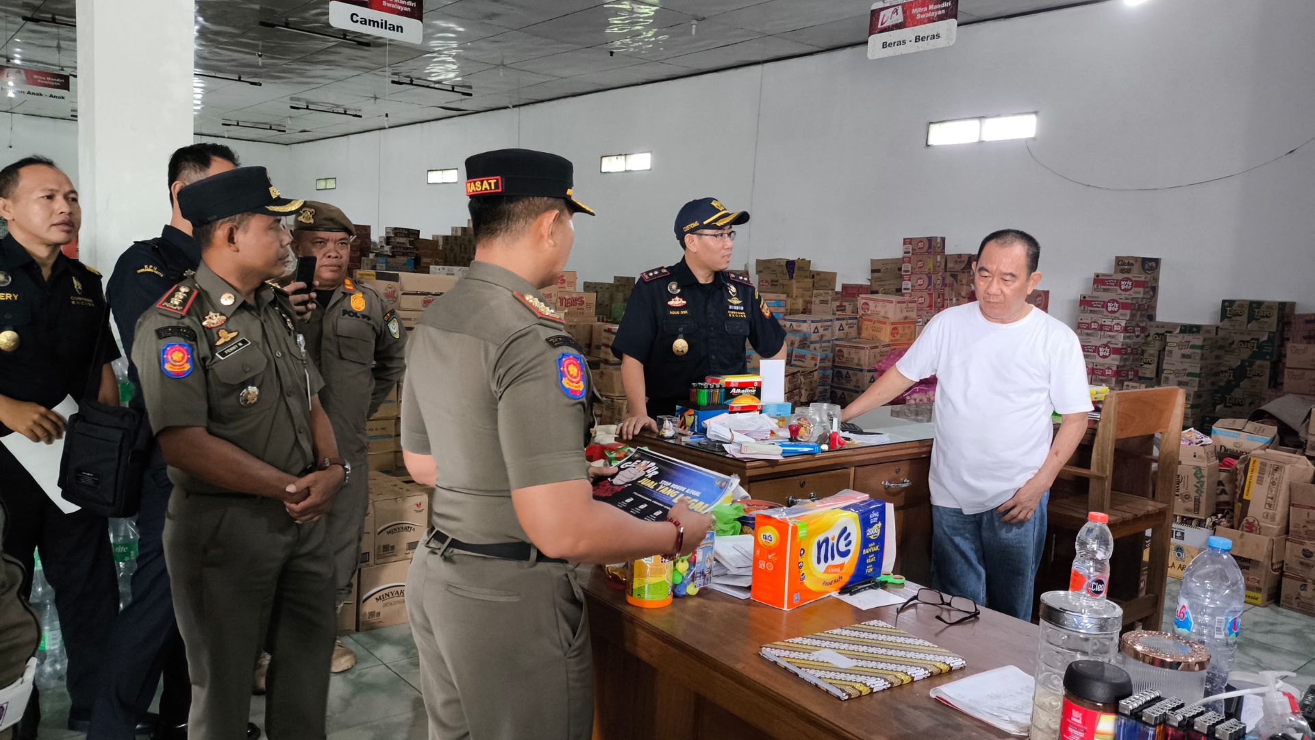 Satpol PP Kabupaten Seruyan Bersama Bea Cukai Tipe C Sampit Gelar Sosialisasi Cukai Rokok Ilegal Guna Edukasi Masyarakat dan Optimalisasi PAD