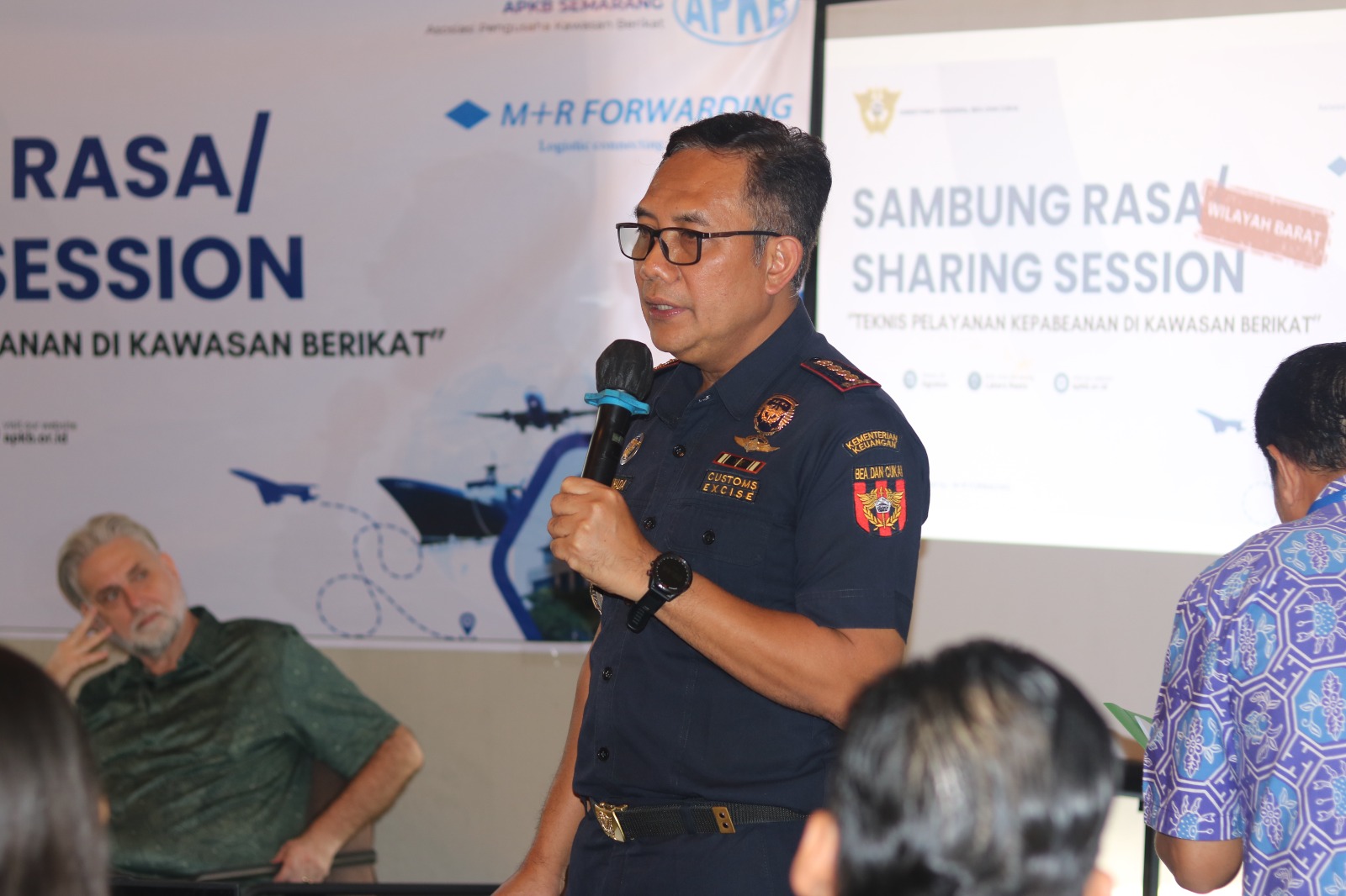 Perkuat Pemahaman Teknis, Bea Cukai Semarang Hadir dalam Sharing Session Bersama APKB Semarang