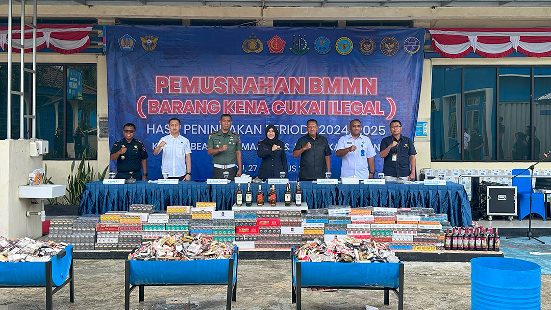 Bea Cukai Musnahkan Rokok dan Miras Ilegal!
