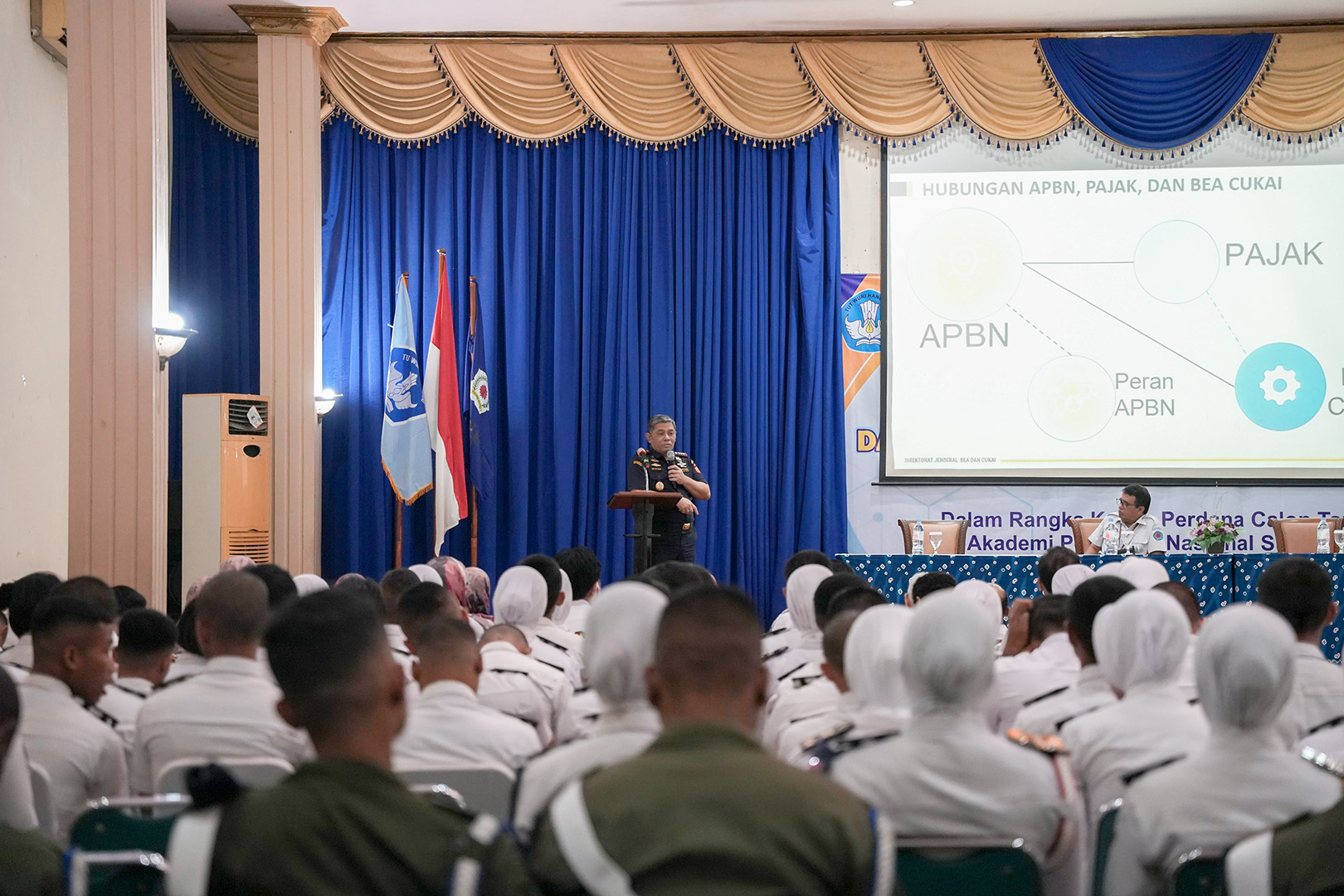 Bea Cukai Tanjung Emas Sosialisasikan NLE dan Bahaya Rokok Ilegal di APN Surakarta