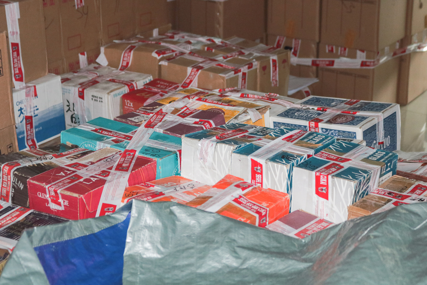 Operasi Gabungan Bea Cukai dan Pomdam Jaya, Berhasil Tindak Ribuan Miras Ilegal