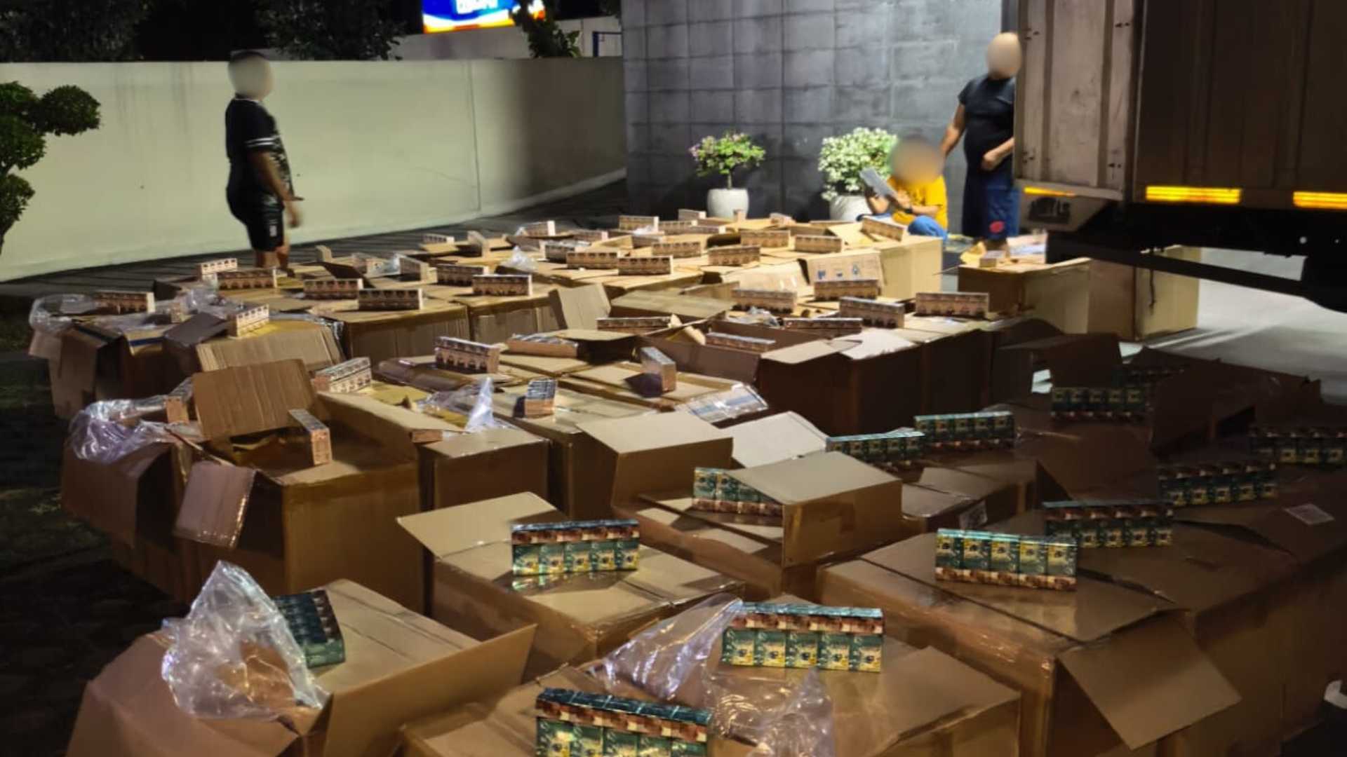 Gempur Rokok Ilegal, Kanwil Bea Cukai Jateng DIY Amankan Ratusan Juta Batang Rokok