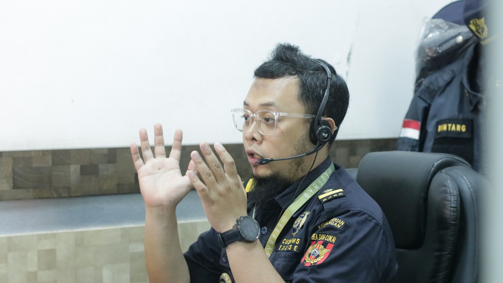 Industri Naik Kelas : Bea Cukai Tanjung Perak Beri Materi AEO Kepada PT Bayer Indonesia