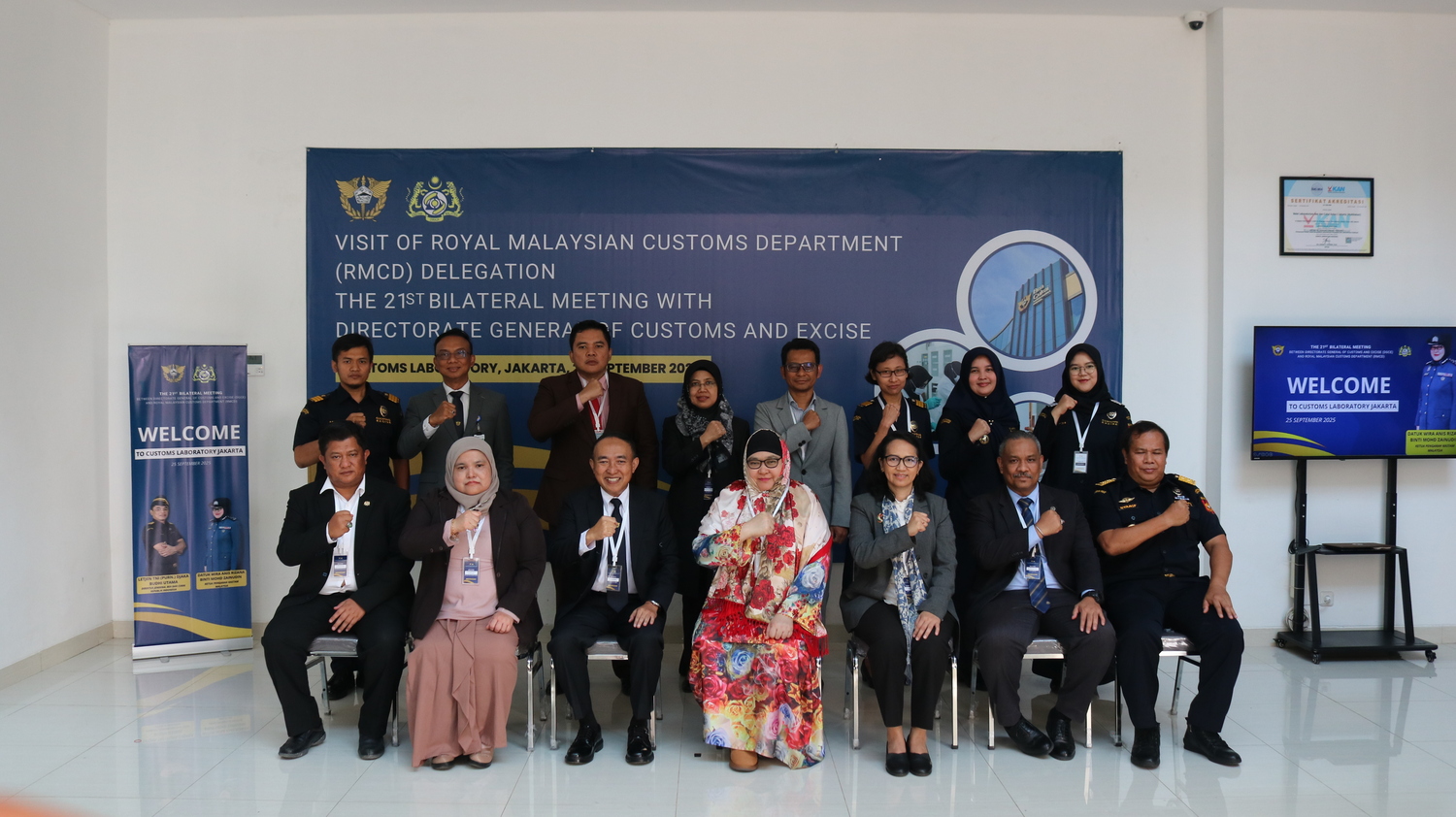 Laboratorium Bea Cukai Jakarta Terima Kunjungan dari Kastam Malaysia