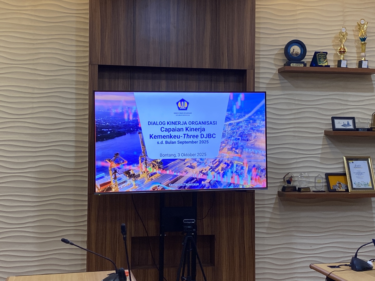 Rapat Dialog Kinerja Organisasi (DKO), Manajemen Risiko (MR), dan Monev Keberlanjutan WBBM Periode Oktober 2025