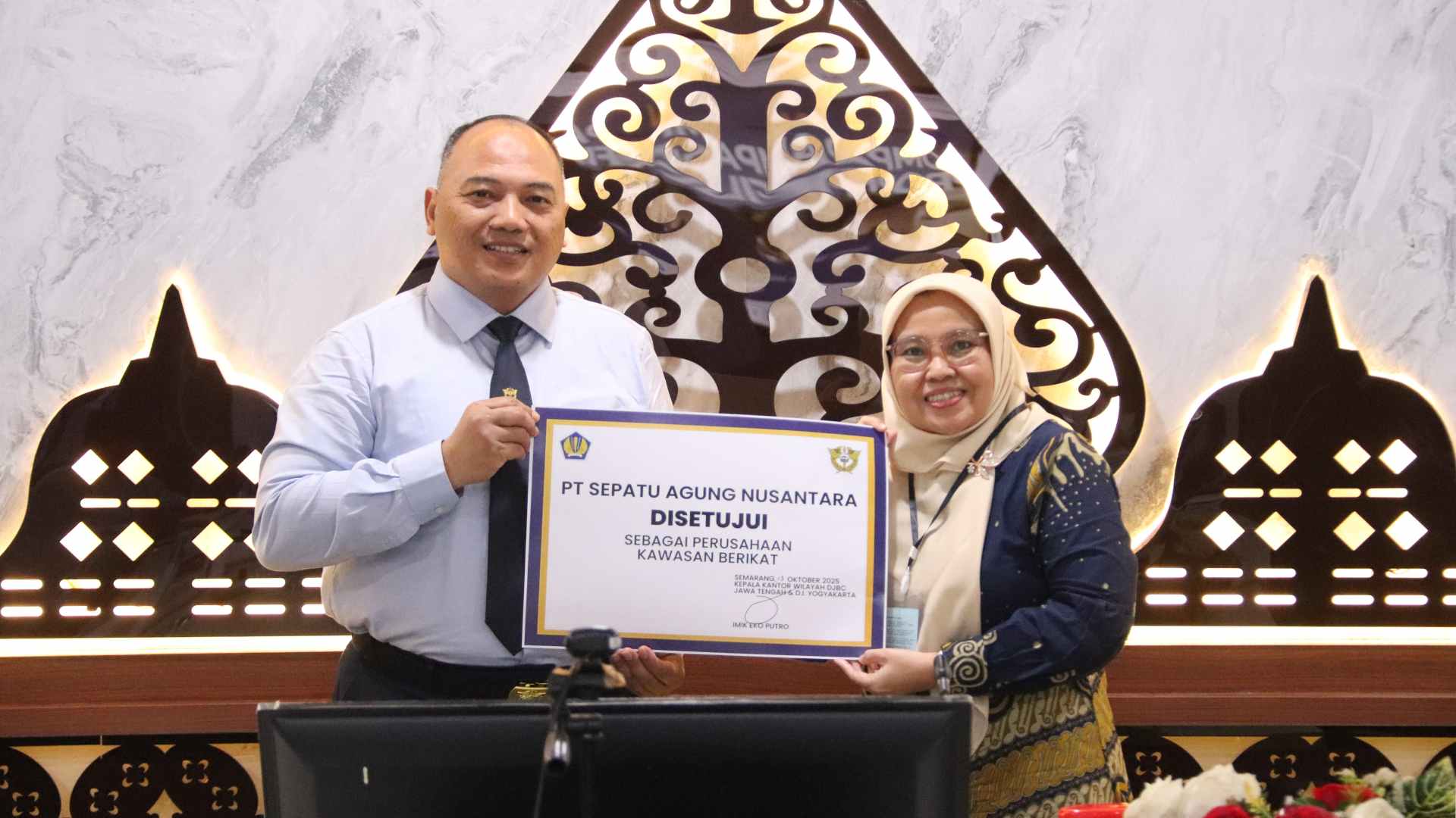 Membuka Gerbang Dunia: Pabrik Sepatu Sukoharjo Peroleh Fasilitas Bea Cukai, Serap Ribuan Tenaga Kerja Lokal