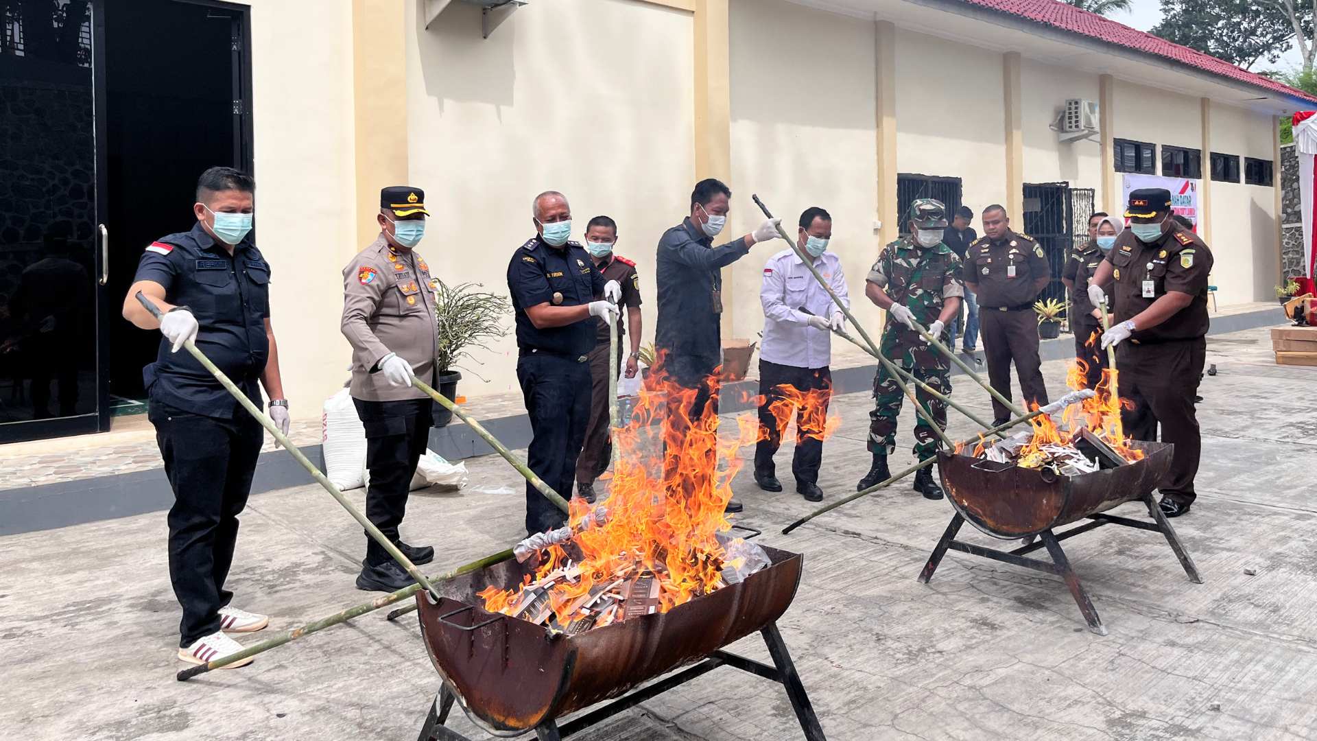 Bea Cukai Teluk Bayur Ikuti Pemusnahan Narkotika di Kantor Kejaksaan Negeri Tanah Datar