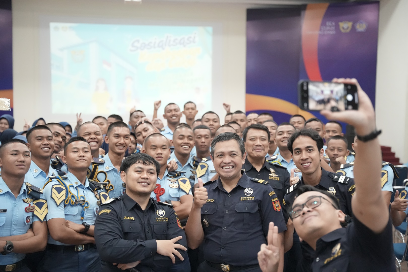 Edukasi Kepabeanan untuk Generasi Maritim: Politeknik Maritim Negeri Indonesia Kunjungi Bea Cukai Tanjung Emas