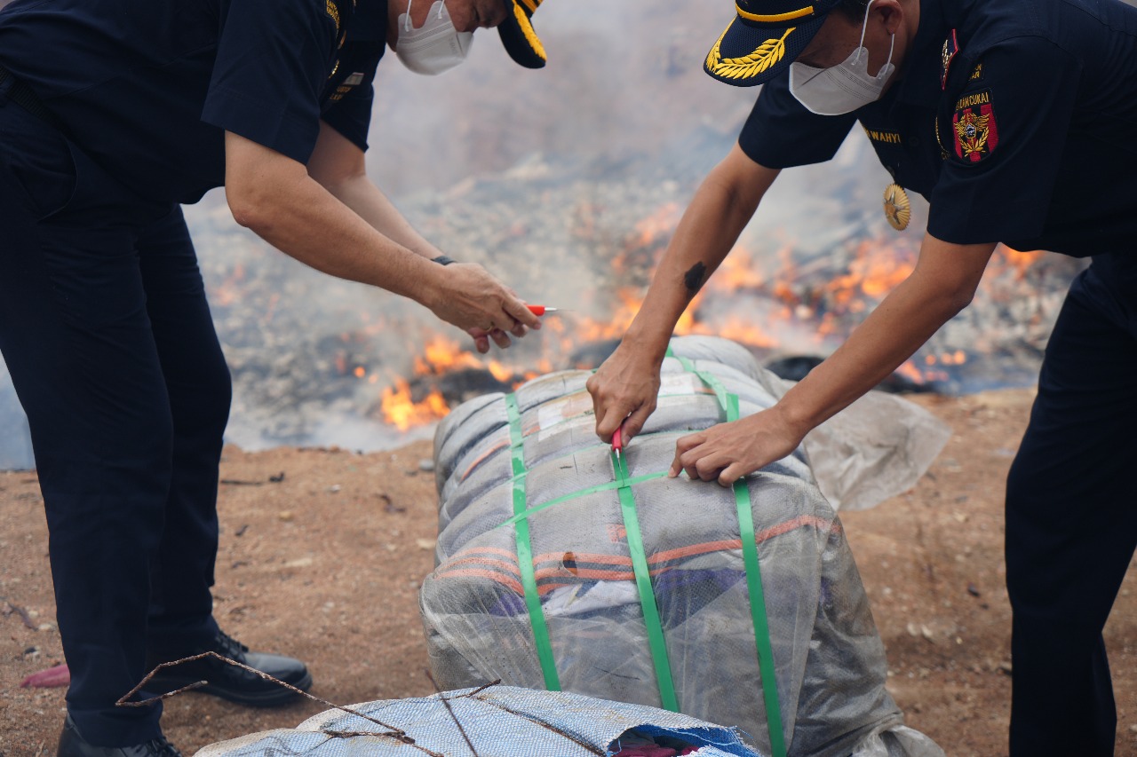 Dokumentasi Pemusnahan BMMN: Wujud Transparansi  Akuntabilitas Publik