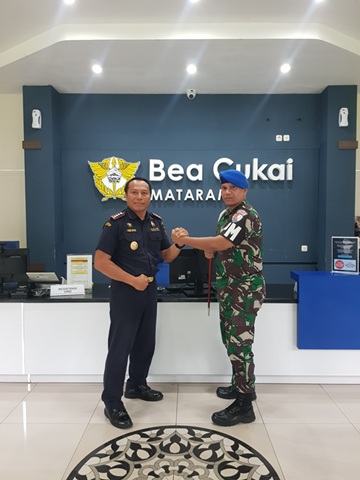 Bea Cukai Mataram Perkuat Sinergi Dengan Satpom Lanud TGKH. ZAM