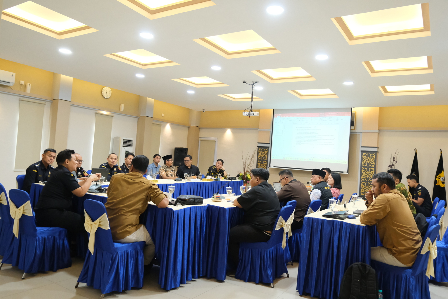 Evaluasi dan Sinergi Penguatan Regulasi Kawasan Perdagangan Bebas dan Pelabuhan Bebas