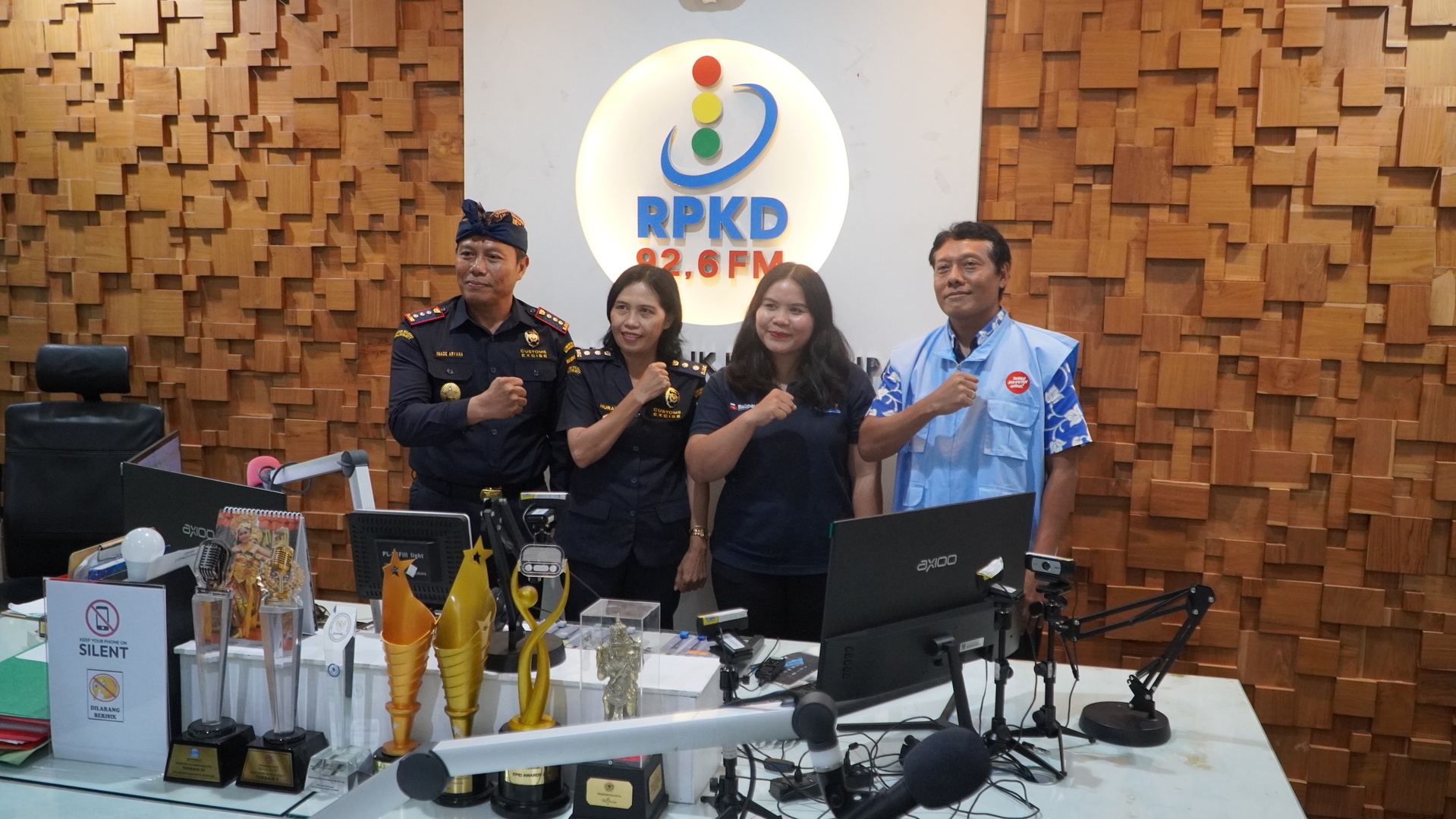 Talkshow Radio Publik Kota Denpasar