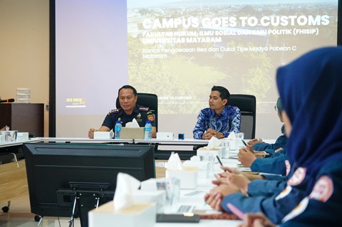 Campus Goes to Customs Bea Cukai Mataram Terima Kunjungan Mahasiswa Universitas Mataram