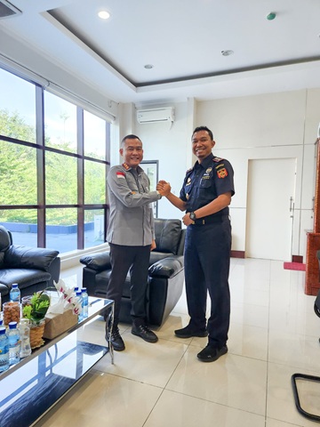 Bea Cukai Mataram Perkuat Sinergi Dengan Imigrasi Kelas I TPI Mataram