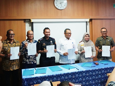 Dukung Implementasi NLE di BIZAM Lombok, Bea Cukai Mataram Turut Resmikan SOP Bersama Tempat Pemeriksaan Fisik Terpadu