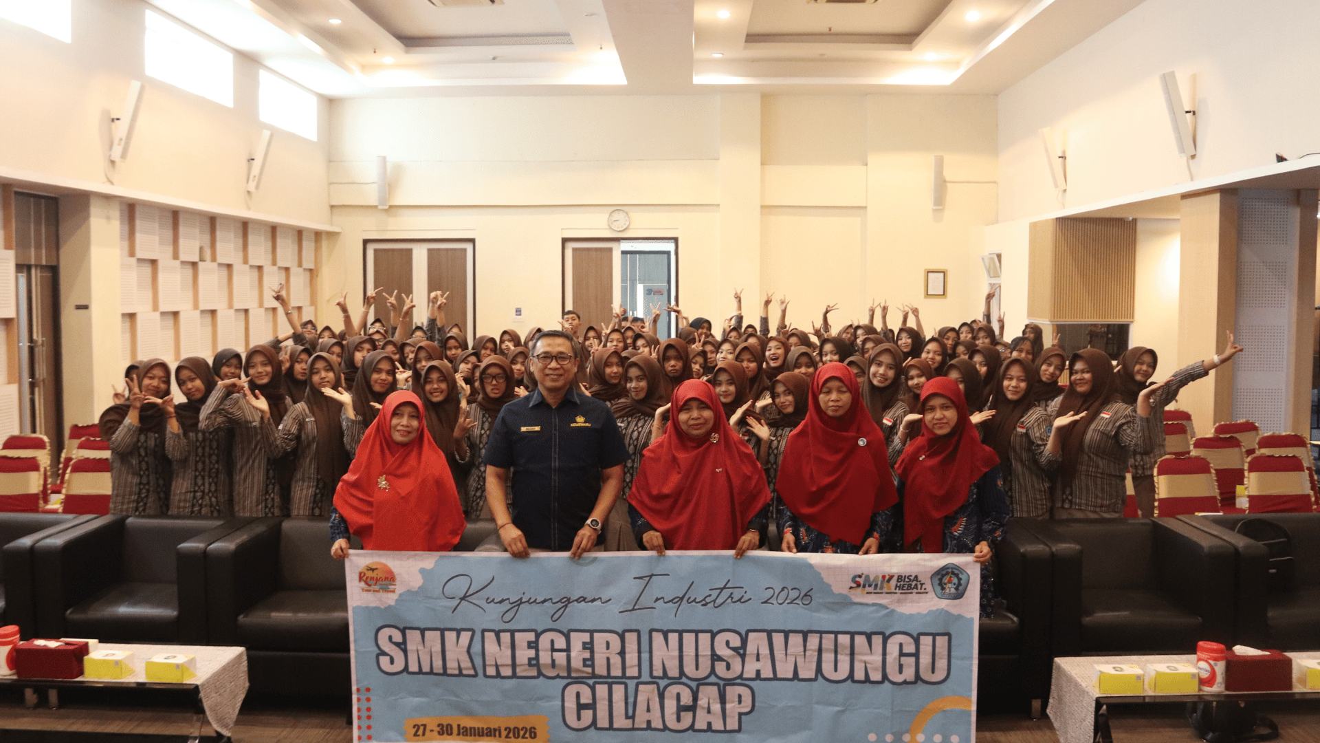 Menimba Ilmu Kepabeanan dan Cukai, SMK Negeri Nusawungu Kunjungi Bea Cukai Jateng DIY