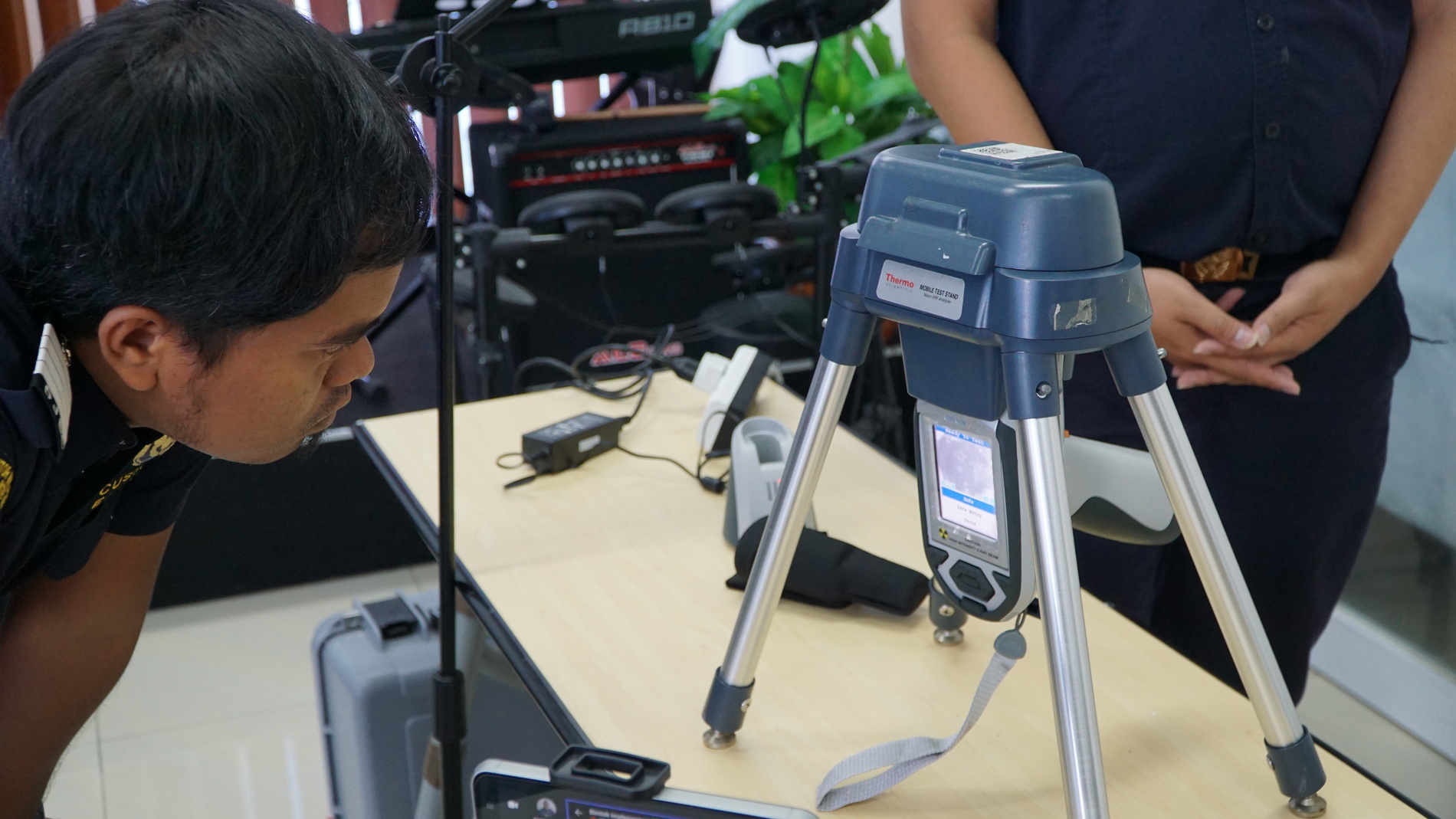 Peningkatan Kompetensi Pegawai terkait Alat Pengujian Kadar Emas