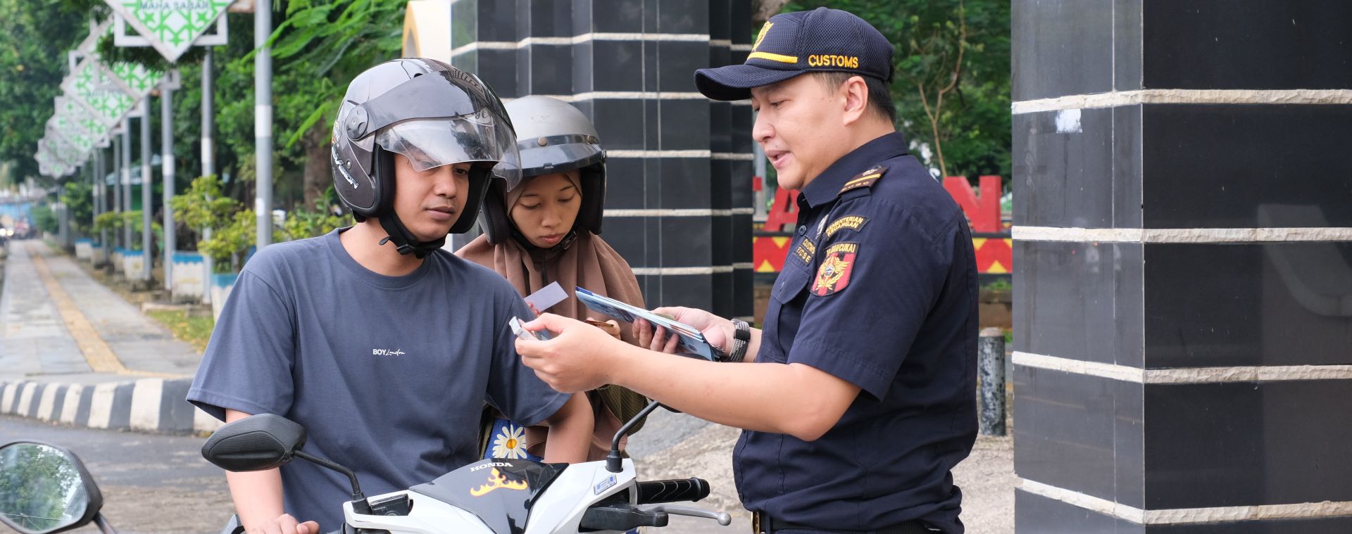 Customs On The Street Metro Lampung