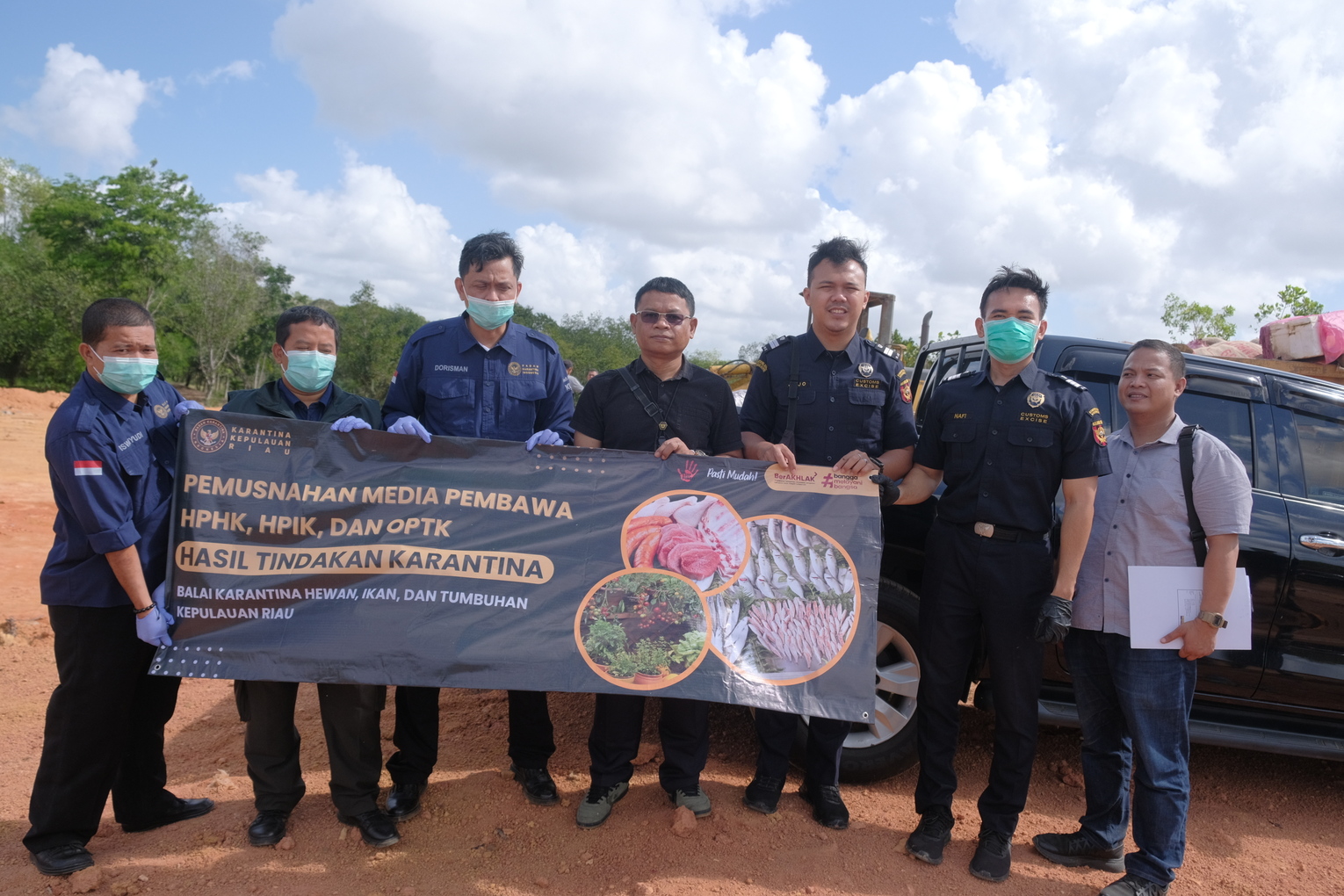 Komitmen Melindungi Negeri : Bea Cukai dan Karantina Musnahkan Barang Ilegal