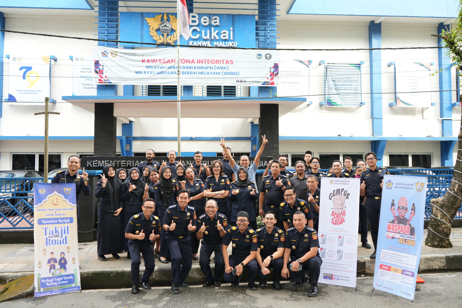 Sosialisasi Penipuan dan Rokok Ilegal dalam Takjil on the Road