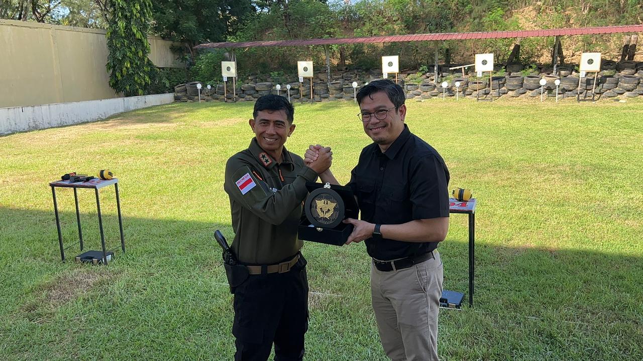 Polda Aceh dan Kanwil DJBC Aceh Perkuat Sinergi Melalui Latihan Menembak Bersama