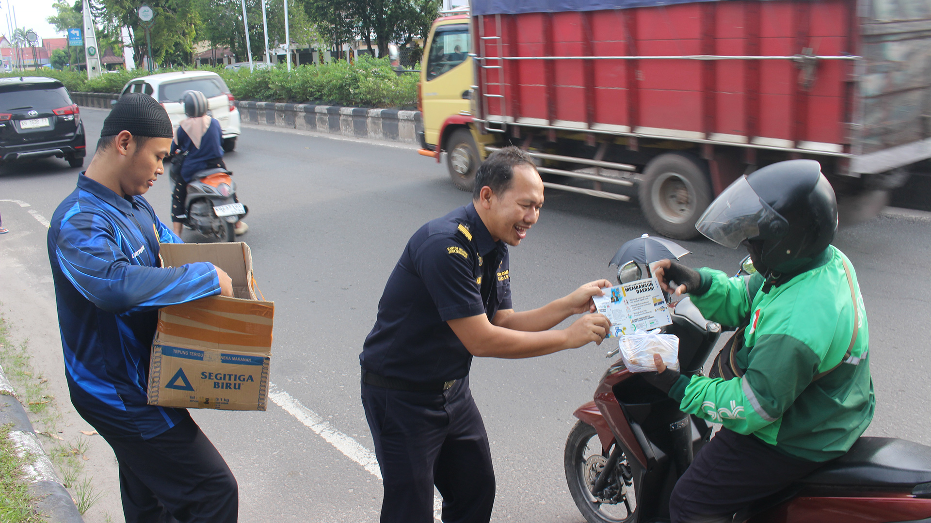 Bea Cukai Sampit Bersama Kemenkeu Satu sampit melaksanakan berbagai kegiatan meliputi berbagi takjil, tausiyah, khatam Al Quran, buka puasa bersama