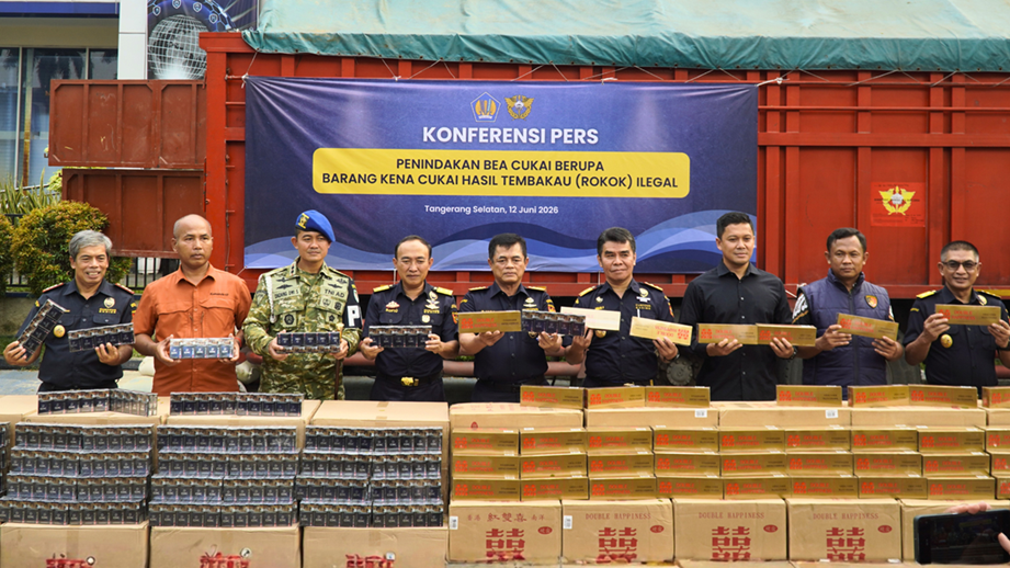 Periksa Dua Truk, Bea Cukai Gagalkan Peredaran 8,2 Juta Batang Rokok Ilegal di Jalur Merak-Bakauheni