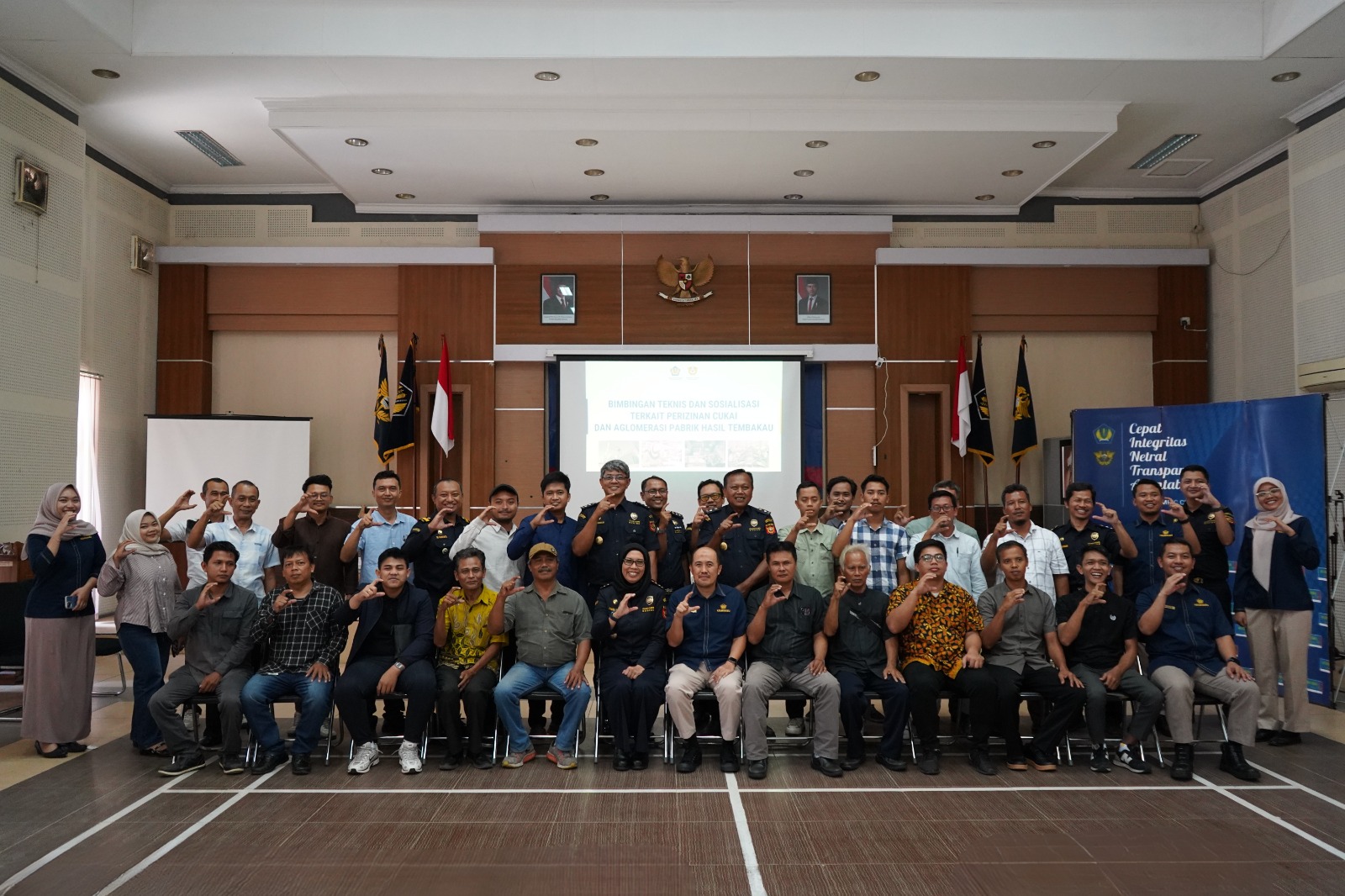 Bea Cukai Cilacap Sosialisasikan Ketentuan Perizinan Cukai dan APHT kepada Pelaku Usaha Hasil Tembakau