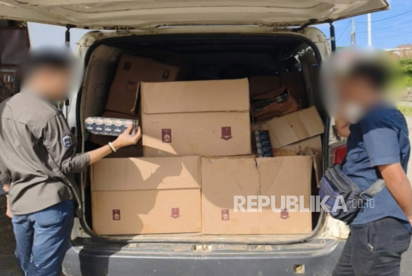 Bea Cukai Morowali Sita Ratusan Ribu Rokok Ilegal