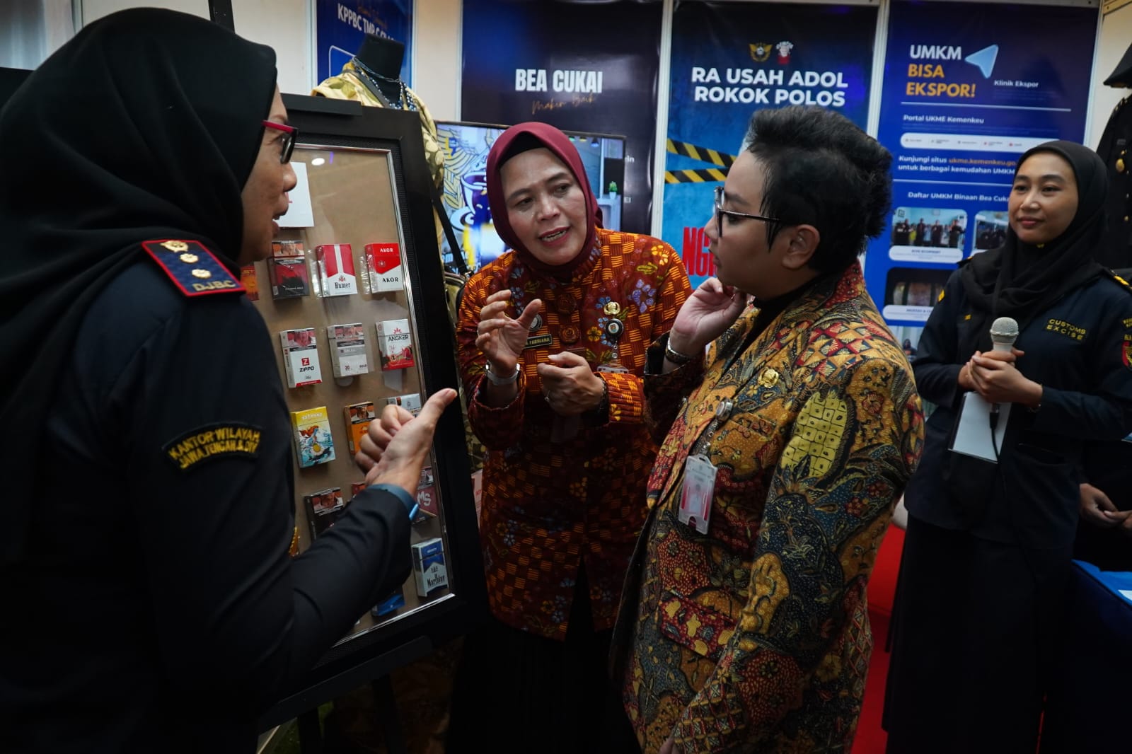 Bea Cukai Cilacap Edukasi Rokok Ilegal dan Layanan UMKM Ekspor di Cilacap Expo 2026