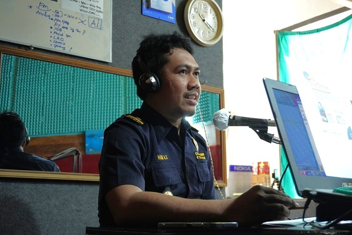 Talkshow Radio Bea Cukai Mataram di Radio Mandalika 88.0 FM Bahas Aturan Barang Bawaan Penumpang Hingga Waspada Penipuan Mengatasnamakan Bea Cukai