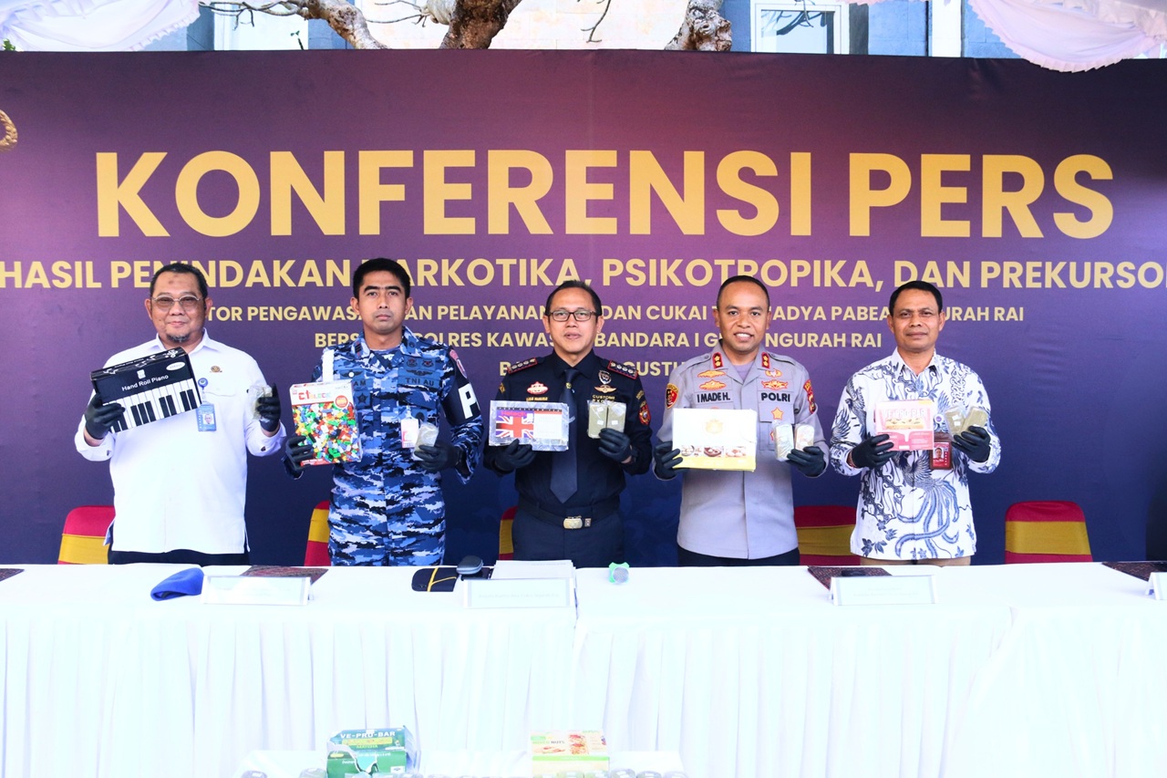 Bea Cukai Ngurah Rai Gagalkan Penyelundupan 10 Kilogram Ganja dari Thailand