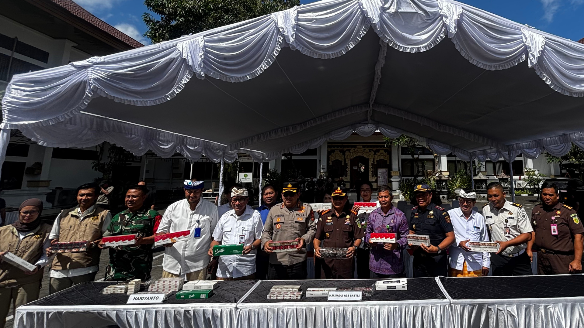 Perkuat Sinergi Penegakan Hukum, Bea Cukai Denpasar Hadiri Pemusnahan 3,5 Juta Batang Rokok