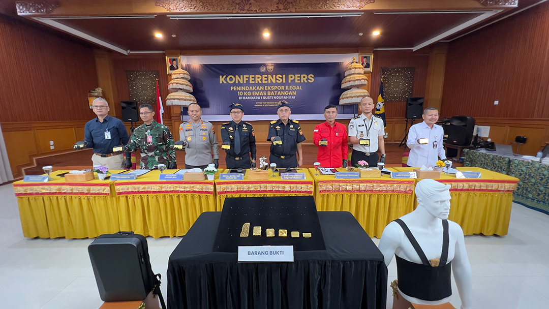 Bea Cukai Ngurah Rai Gagalkan Ekspor Ilegal 10,4 kg Emas Batangan Senilai 26 Miliar