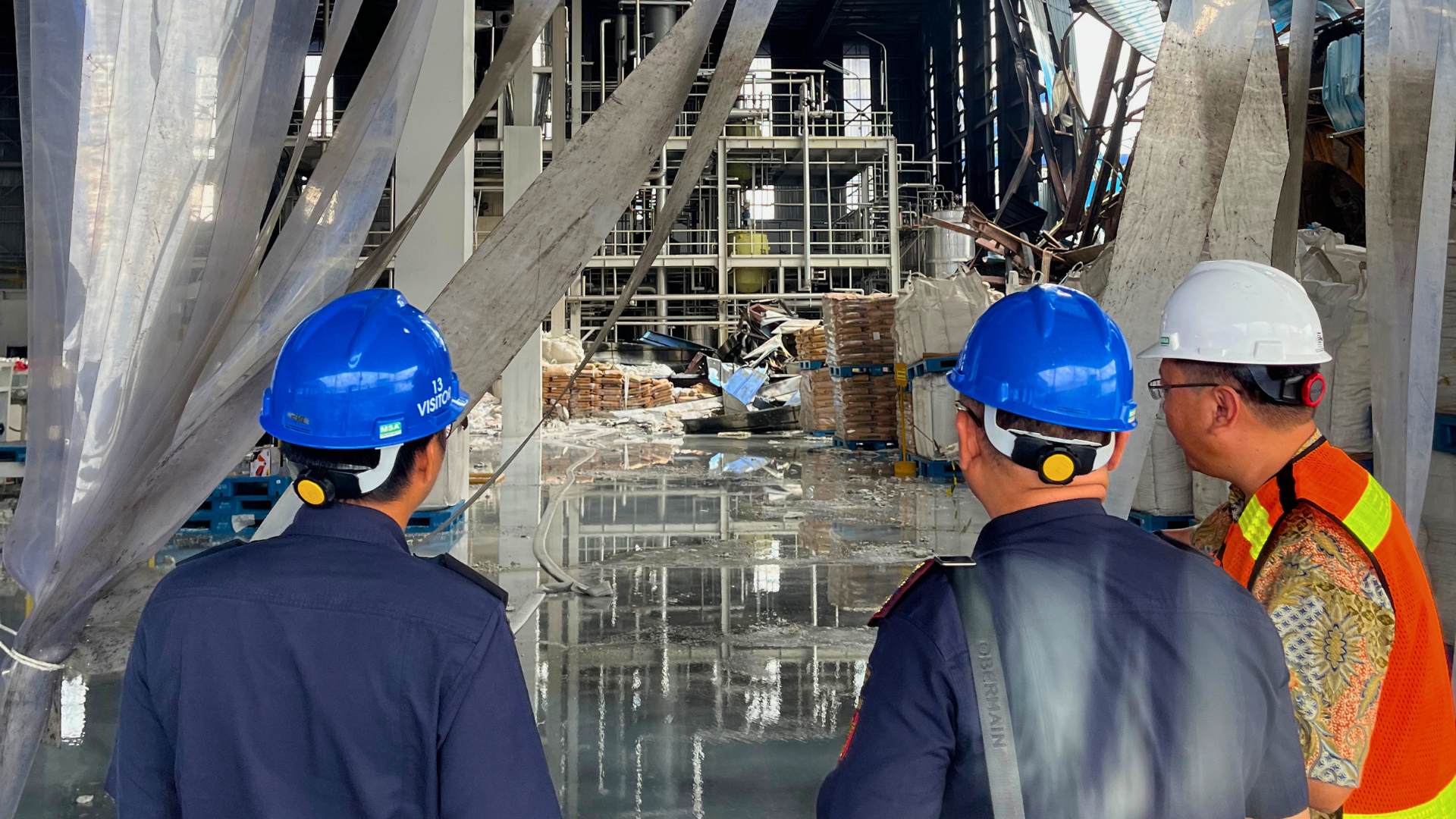 Kunjungan Pasca Kebakaran PT Evyap Sabun Indonesia