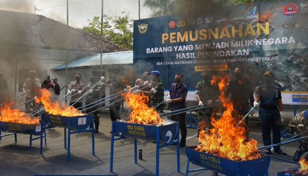 Pemusnahan Barang yang Menjadi Milik Negara (BMMN), Bea Cukai Mataram Musnahkan 6,7 Juta Batang Rokok Ilegal dan BMMN Lainnya