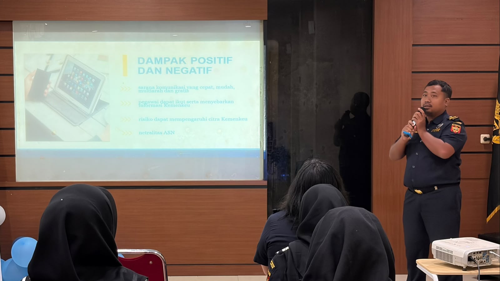 Bijak Bermedia Sosial, Jaga Integritas di Ruang Digital