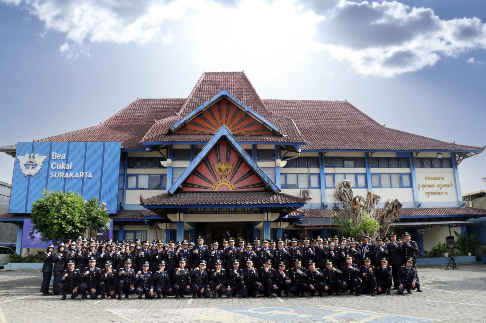 Sekilas Tentang