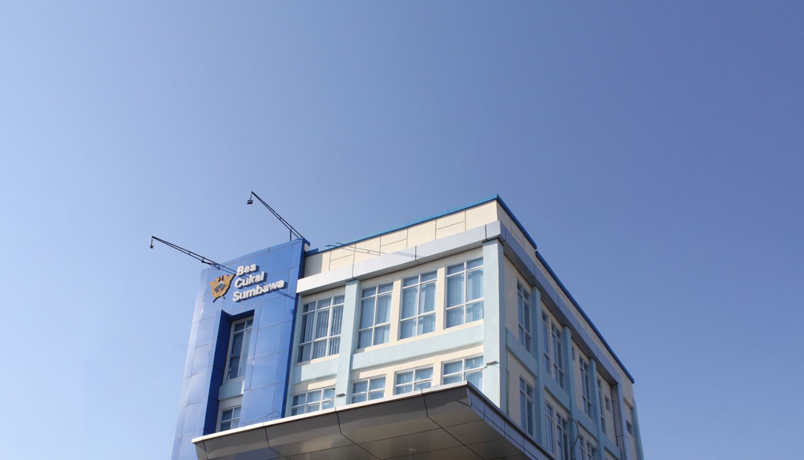 Tentang Bea Cukai Sumbawa